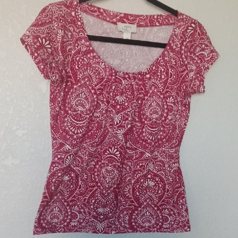 LOFT Red and White Fitted Cap Sleeve Blouse
